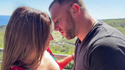 JacquieEtMichelTV Paola Plans Everything When It Comes To Kissing 28 04 2026